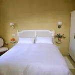 White Lilac Romantic - Adults Only Bed & Breakfast