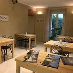 White Lilac Romantic - Adults Only Bed & Breakfast