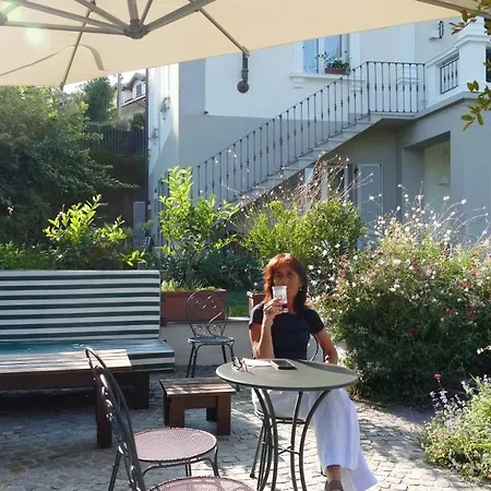 White Lilac Romantic - Adults Only Couette-café 4*