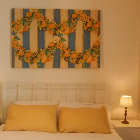 White Lilac Romantic - Adults Only Bed & Breakfast