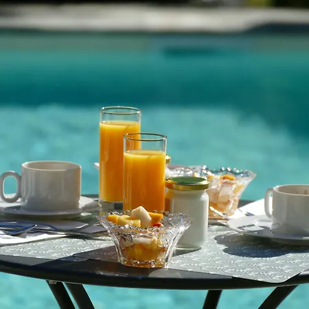 White Lilac Romantic - Adults Only Couette-café Arona