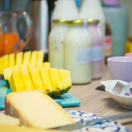 White Lilac Romantic - Adults Only Couette-café