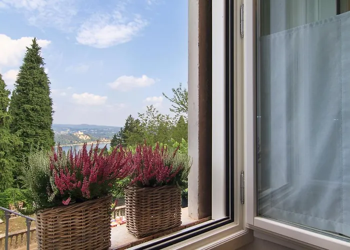 White Lilac Romantic - Adults Only 4*