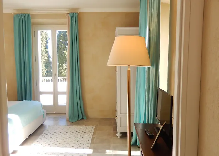 White Lilac Romantic - Adults Only 4*