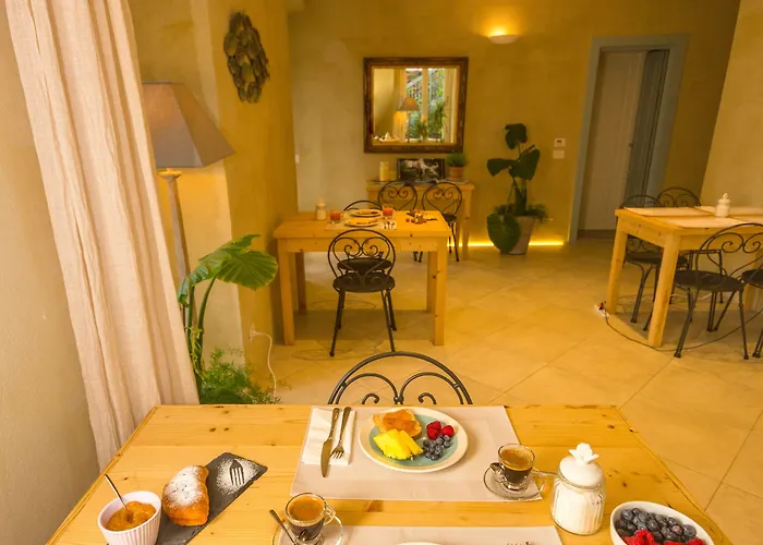 White Lilac Romantic - Adults Only Bed & Breakfast