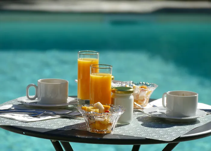 White Lilac Romantic - Adults Only 住宿加早餐酒店 阿罗纳