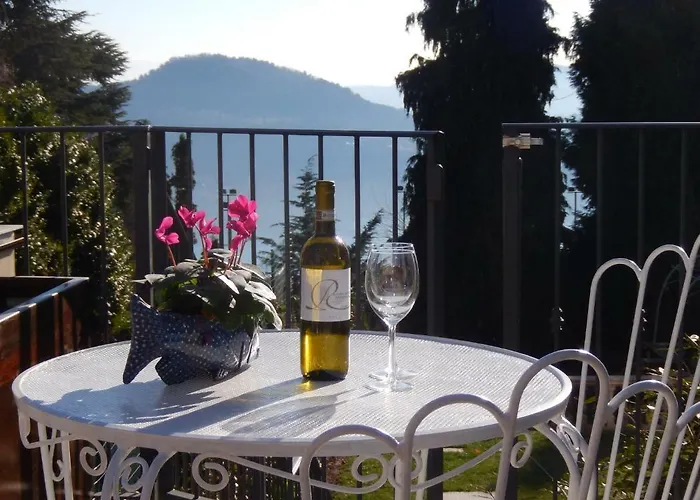 White Lilac Romantic - Adults Only 4*