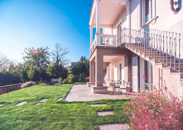 White Lilac Romantic - Adults Only 4*